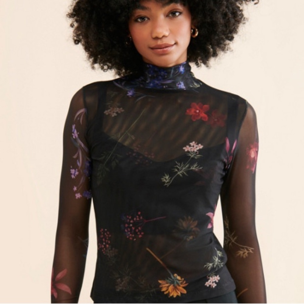 Anthropologie especia colds mesh top size small